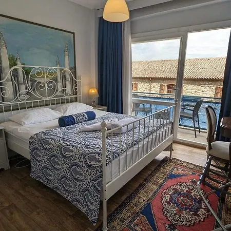 Urkmez Hotel 3*