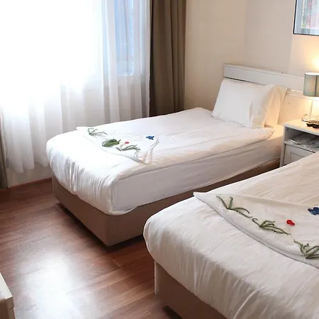 Hotel Urkmez 3*