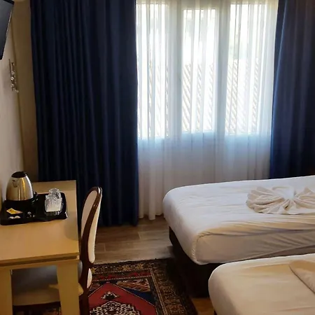 Urkmez Otel 3*