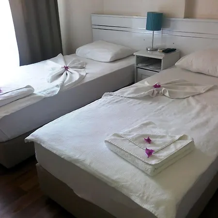 Hotel Urkmez 3*
